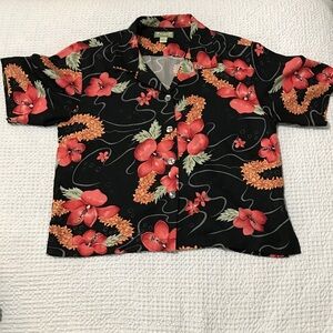 Tommy Bahama Poinsettia Hawaiian Top